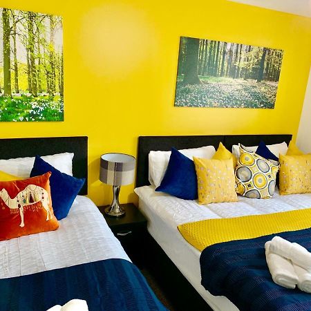 2 Bedrooms Modern Apartment, Lounge, Full Kitchen, Balcony, 5 Minutes Stratford Station Londra Dış mekan fotoğraf